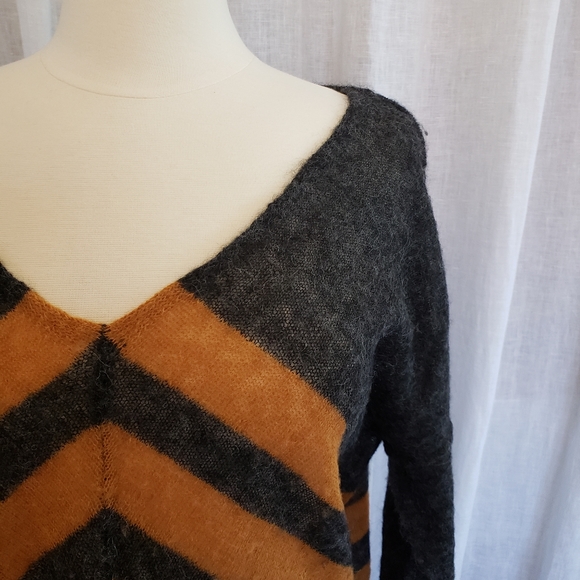 Free People Sweaters - Free People v-neck Alpaca sweater